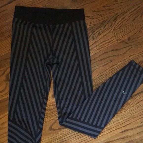 GapFit GFast Contrast Stripe Leggings Size xs - Picture 2 of 5